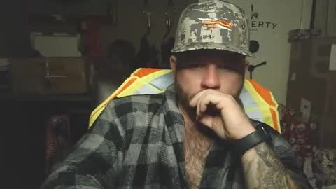 Snapshot of buckwild69204 chatting on 12/22/25, 12:40 buckwild69204 online show from 12/22/25, 12:40