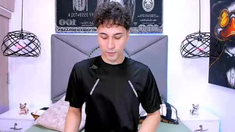 Snapshot of buddy_whitte chatting on 04/19/26, 04:17 Buddy Whitte online show from 04/19/26, 04:17