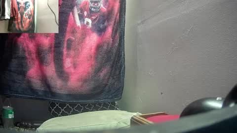 Snapshot of budsonly33 chatting on 01/28/25, 01:27 budsonly33 online show from 01/28/25, 01:27