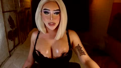 Lucienne online show from 11/27/25, 07:16