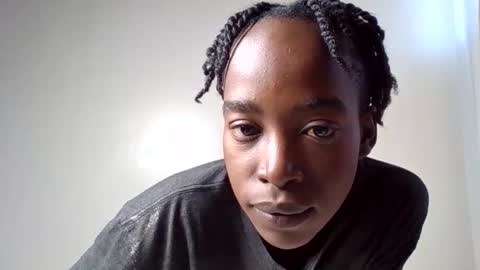 Snapshot of buffybaby_2 chatting on 01/16/26, 09:02 buffybaby_2 online show from 01/16/26, 09:02