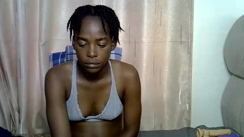 Snapshot of buffybaby_2 chatting on 01/17/26, 09:47 buffybaby_2 online show from 01/17/26, 09:47