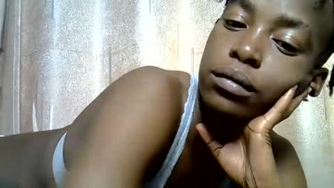 Snapshot of buffybaby_2 chatting on 01/18/26, 10:46 buffybaby_2 online show from 01/18/26, 10:46