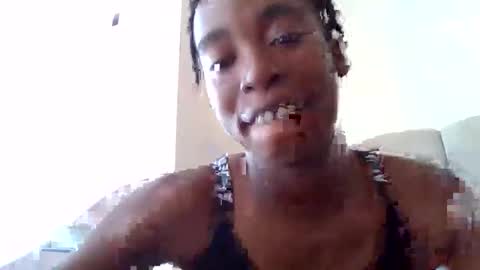 Snapshot of buffybaby_2 chatting on 02/07/26, 10:19 buffybaby_2 online show from 02/07/26, 10:19