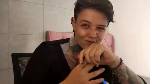 bug2025 online show from 09/20/25, 02:34