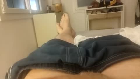 Snapshot of bulkyboners chatting on 07/17/26, 07:26 ejaculation for 250 online show from 07/17/26, 07:26