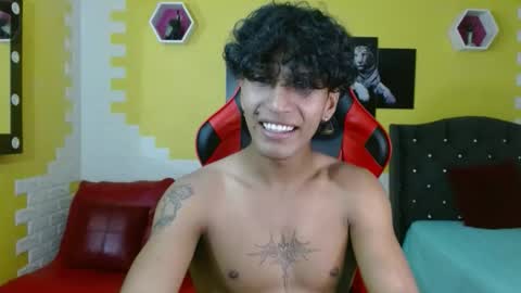 bull_cam online show from 10/19/25, 04:18