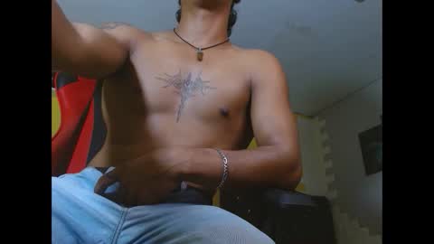 bull_cam online show from 10/23/25, 03:00