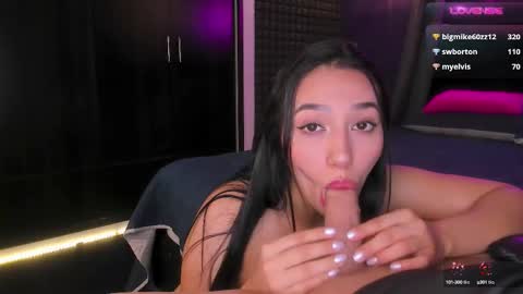 Snapshot of bull_vixen2001 chatting on 10/15/25, 12:16 Bunny and The Rock online show from 10/15/25, 12:16
