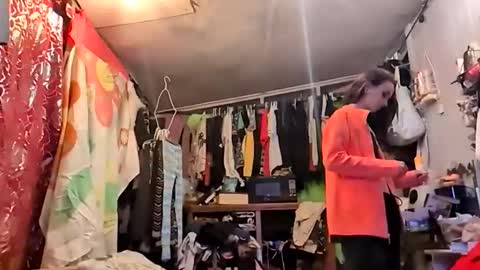 bunniandcryme online show from 11/28/25, 04:37