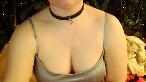 Snapshot of bunnxbabe chatting on 04/12/26, 01:32 BunnxBabe online show from 04/12/26, 01:32