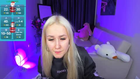 Snapshot of bunny__of_love chatting on 01/19/25, 01:44 Sasha online show from 01/19/25, 01:44