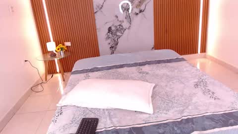 Rossi Hill online show from 03/20/26, 01:27