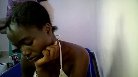 Snapshot of bunny_bliss1 chatting on 06/30/26, 02:29 bunny_bliss1 online show from 06/30/26, 02:29