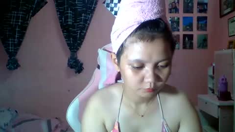Snapshot of bunny_flower18 chatting on 05/29/26, 09:40 bunny_flower18 online show from 05/29/26, 09:40