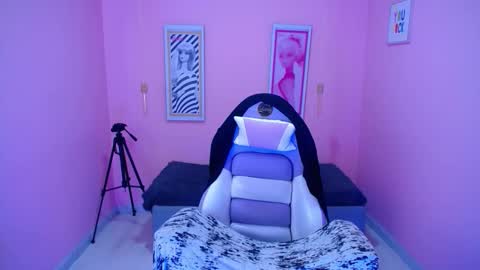 ... .          . ... online show from 11/30/25, 01:15