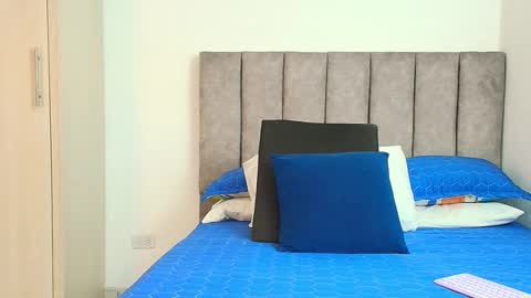 Carolina online show from 09/22/25, 04:03