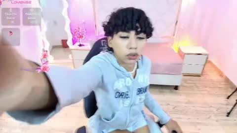 Snapshot of bunny_tay1 chatting on 12/19/25, 12:12 Bunny online show from 12/19/25, 12:12
