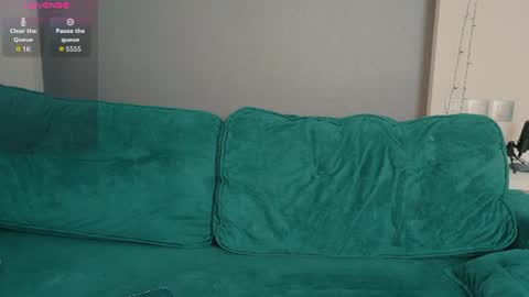 Snapshot of bunnyclide chatting on 06/20/26, 09:23 Bonny and Clide Help us by thumbs up online show from 06/20/26, 09:23