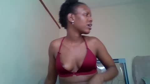 Snapshot of bunnydiva_ chatting on 10/10/25, 07:13 bunnydiva_ online show from 10/10/25, 07:13