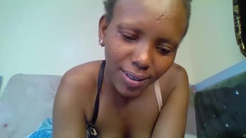 bunnydiva_ online show from 11/07/25, 07:58