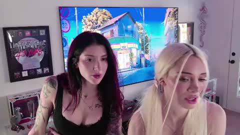 Snapshot of bunnydollstella chatting on 07/19/26, 01:31 Stella online show from 07/19/26, 01:31