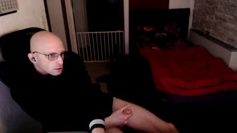 bunnydollstellas_toyboy online show from 04/03/26, 02:09