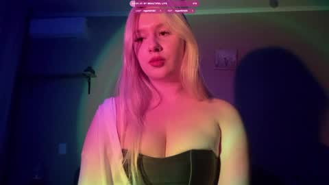 Angel online show from 04/23/26, 12:04