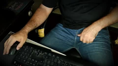 Hairy Arabian online show from 10/27/25, 12:47