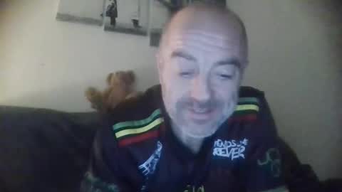 burnleyguy1977 online show from 01/16/25, 05:42