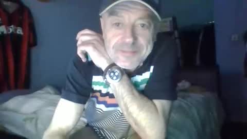 burnleyguy1977 online show from 05/08/26, 02:06