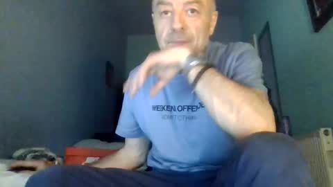 burnleyguy1977 online show from 06/08/26, 04:35