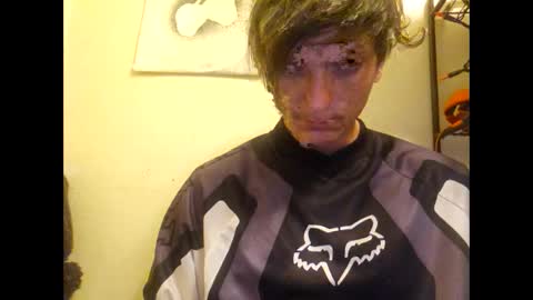 Snapshot of burntbuns710 chatting on 12/14/24, 09:07 LostSingledad online show from 12/14/24, 09:07