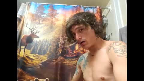 Snapshot of burntbuns710 chatting on 09/21/25, 09:00 LostSingledad online show from 09/21/25, 09:00