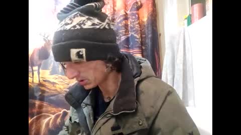 Snapshot of burntbuns710 chatting on 11/16/25, 10:43 LostSingledad online show from 11/16/25, 10:43