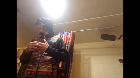 Snapshot of burntbuns710 chatting on 11/27/25, 03:08 LostSingledad online show from 11/27/25, 03:08