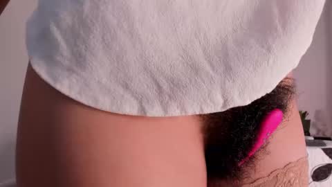 Larisa online show from 02/28/25, 10:17