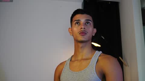 Buster independent model online show from 04/07/26, 12:44