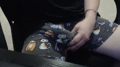 Snapshot of bustinpp chatting on 12/16/24, 07:48 bustinpp online show from 12/16/24, 07:48