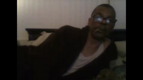 Busturgutzgd1 online show from 02/08/25, 05:29