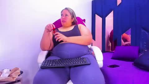 busty juicyy online show from 06/18/26, 01:26