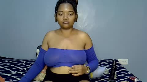 busty kenzi online show from 07/15/26, 12:16