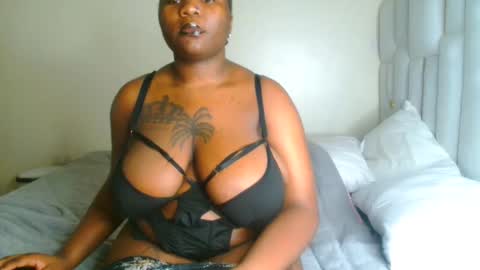 busty_mellons69 online show from 03/27/26, 09:53