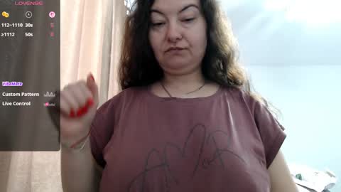 Snapshot of bustyemma chatting on 05/03/26, 10:21 Emma online show from 05/03/26, 10:21