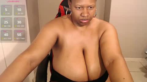 lisa online show from 11/15/25, 04:03