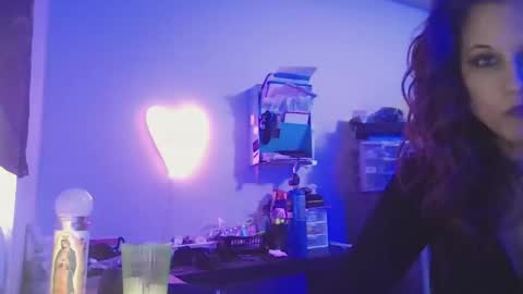 busybee83 online show from 01/08/26, 10:06