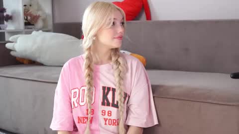 butteflai online show from 03/18/26, 05:32