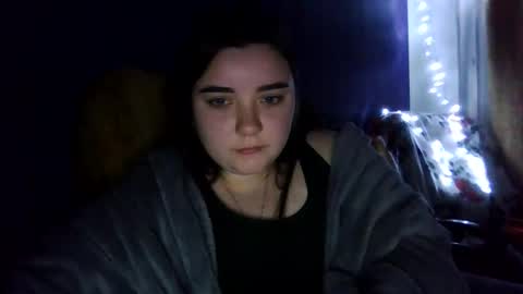 butterfly18988 online show from 12/18/25, 05:52