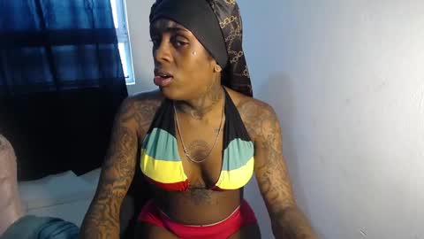 butterfly_rouse online show from 01/13/26, 09:53