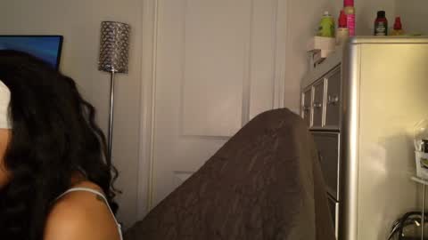 butterfly booty online show from 04/06/26, 07:42